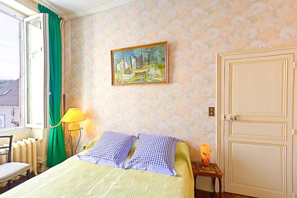Amphore Du Berry Saint-Amand-Mont-Rond Zimmer foto
