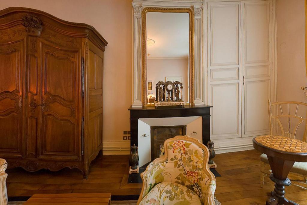 Amphore Du Berry Saint-Amand-Mont-Rond Zimmer foto